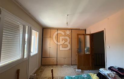 DiKiLi ÇANDARLI’ DA DENİZE 100 METRE  120 m2 3+1 FIRSAT VİLLA