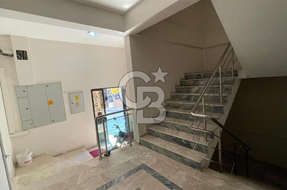 İzmir Bayraklı Manavkuyu Satılık Komple 4 Katlı Bina Ana Cadde