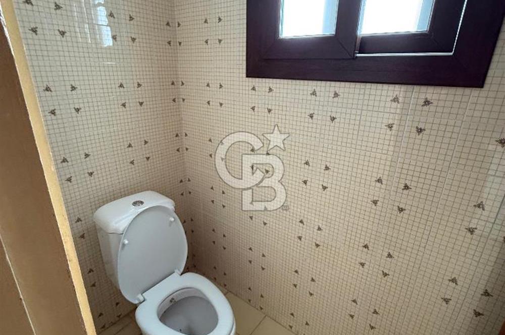 Gönyeli Bölgesinde Satılık Havuzlu Villa !!!