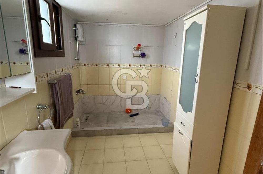 Gönyeli Bölgesinde Satılık Havuzlu Villa !!!