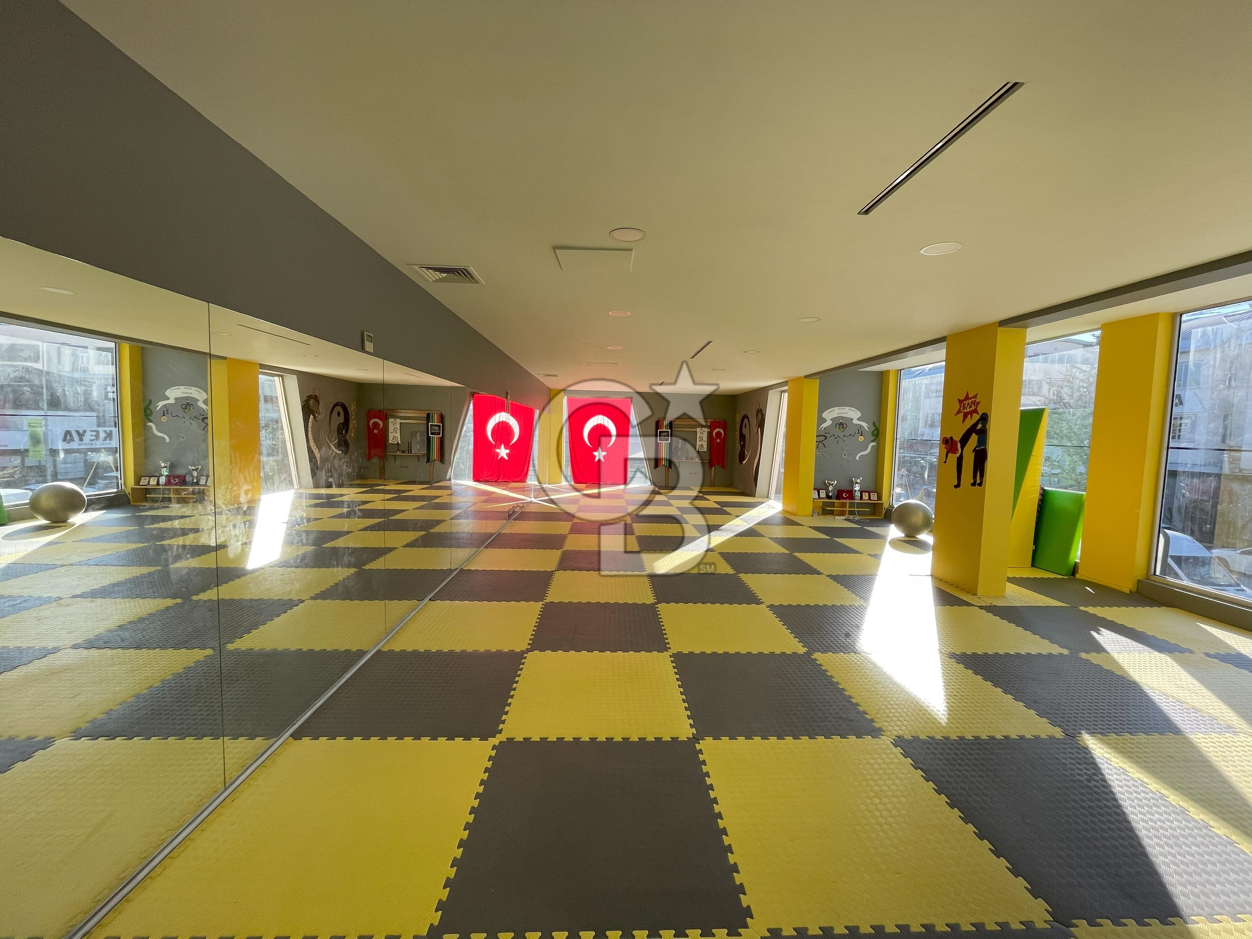 ÇAYYOLU PARK CADDESİNDE DEVREN KİRALIK SPOR SALONU