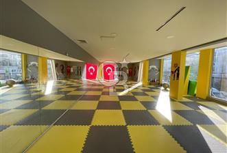 PARK CADDESİNDE DEVREN KİRALIK SPOR SALONU