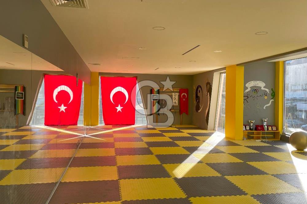PARK CADDESİNDE DEVREN KİRALIK SPOR SALONU