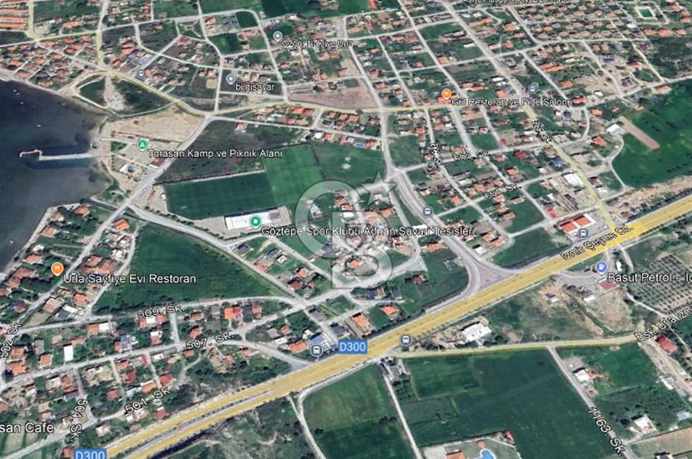 Urla Torasan'da 15/30 imarlı Yol Cepheli Satılık Arsa