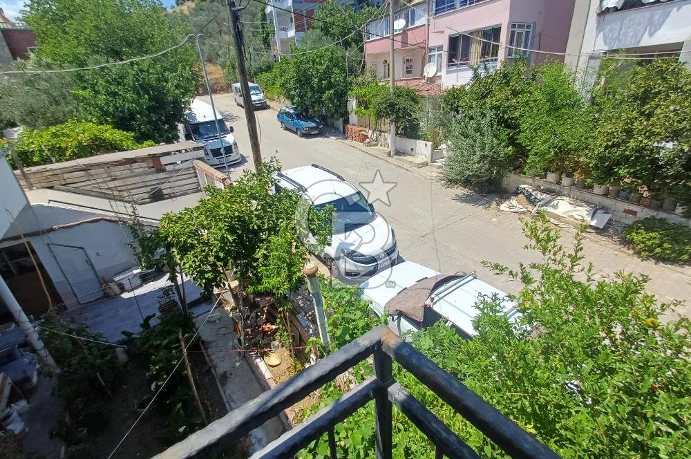 🏡 Balıkesir Edremit Kadıköy’ün Kalbinde 3 Katlı Bahçeli Köy Evi!