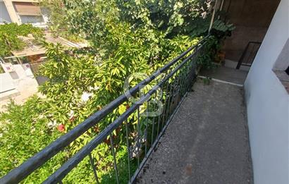 🏡 Balıkesir Edremit Kadıköy’ün Kalbinde 3 Katlı Bahçeli Köy Evi!