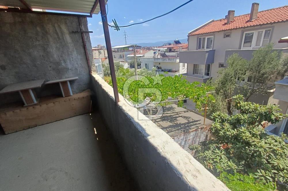 🏡 Balıkesir Edremit Kadıköy’ün Kalbinde 3 Katlı Bahçeli Köy Evi!