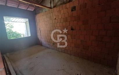 🏡 Balıkesir Edremit Kadıköy’ün Kalbinde 3 Katlı Bahçeli Köy Evi!