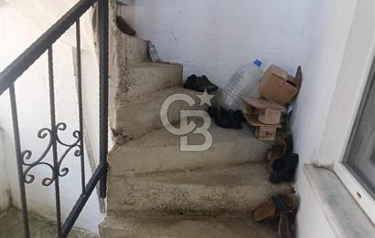 🏡 Balıkesir Edremit Kadıköy’ün Kalbinde 3 Katlı Bahçeli Köy Evi!