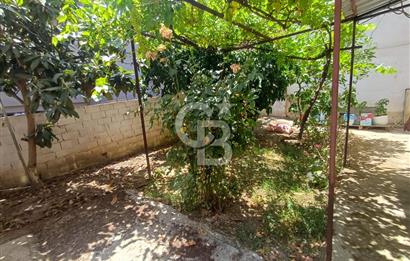 🏡 Balıkesir Edremit Kadıköy’ün Kalbinde 3 Katlı Bahçeli Köy Evi!