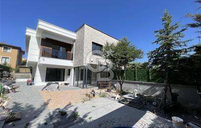 Yukarı Talas 3 katlı yola cephe sıfır villa 