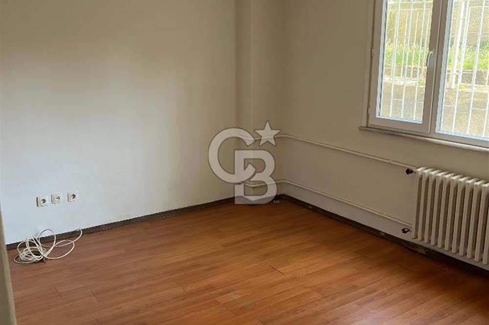 ACIBADEM ZEAMET SOKAKTA SATILIK YATIRIMA UYGUN 3+1 DAİRE