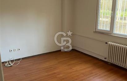 ACIBADEM ZEAMET SOKAKTA SATILIK YATIRIMA UYGUN 3+1 DAİRE