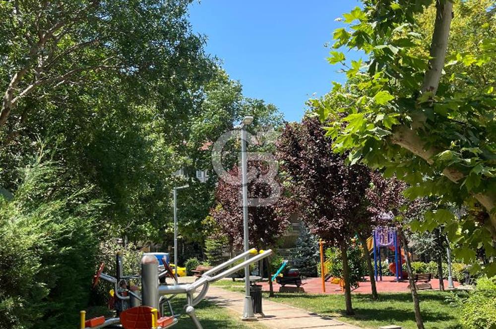 ACIBADEM ZEAMET SOKAKTA SATILIK YATIRIMA UYGUN 3+1 DAİRE