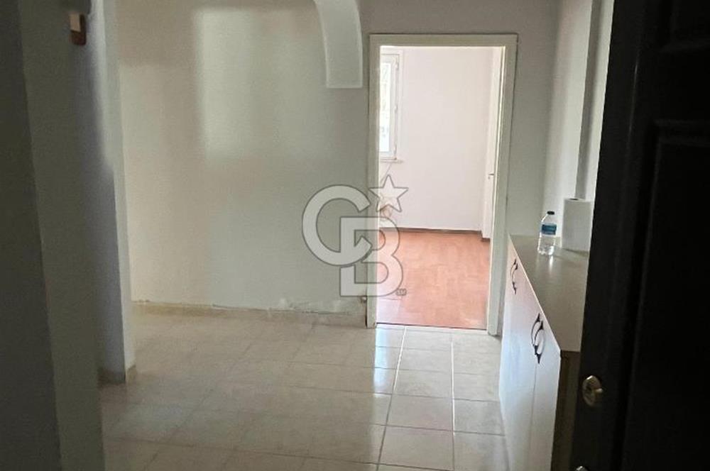 ACIBADEM ZEAMET SOKAKTA SATILIK YATIRIMA UYGUN 3+1 DAİRE