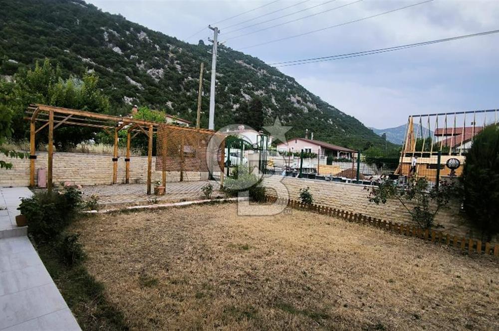 KORKUTELİ BAYATBADEMLERİ SATILIK MÜSTAKİL BAHÇELİ VİLLA 400 M2