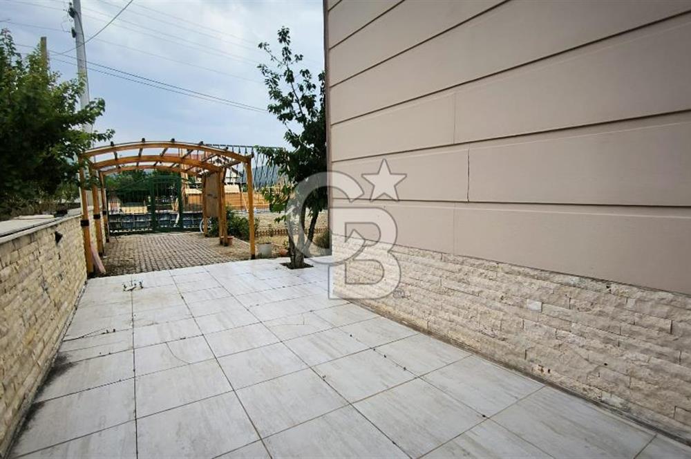 KORKUTELİ BAYATBADEMLERİ SATILIK MÜSTAKİL BAHÇELİ VİLLA 400 M2