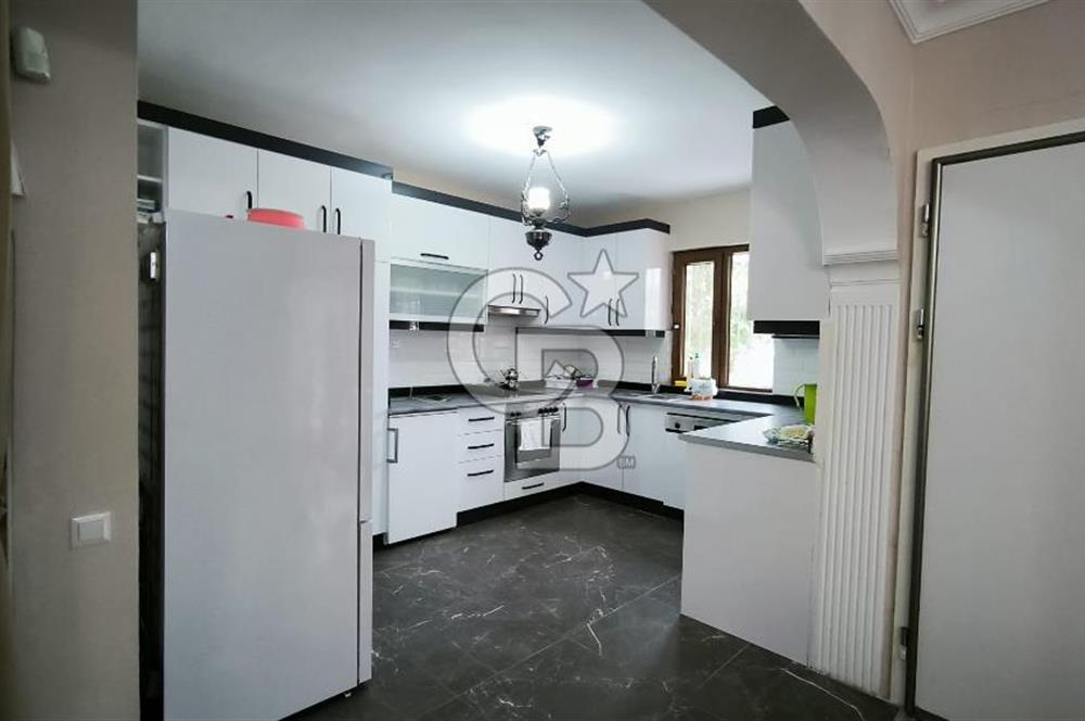 KORKUTELİ BAYATBADEMLERİ SATILIK MÜSTAKİL BAHÇELİ VİLLA 400 M2