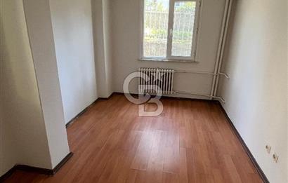 ACIBADEM ZEAMET SOKAKTA SATILIK YATIRIMA UYGUN 3+1 DAİRE