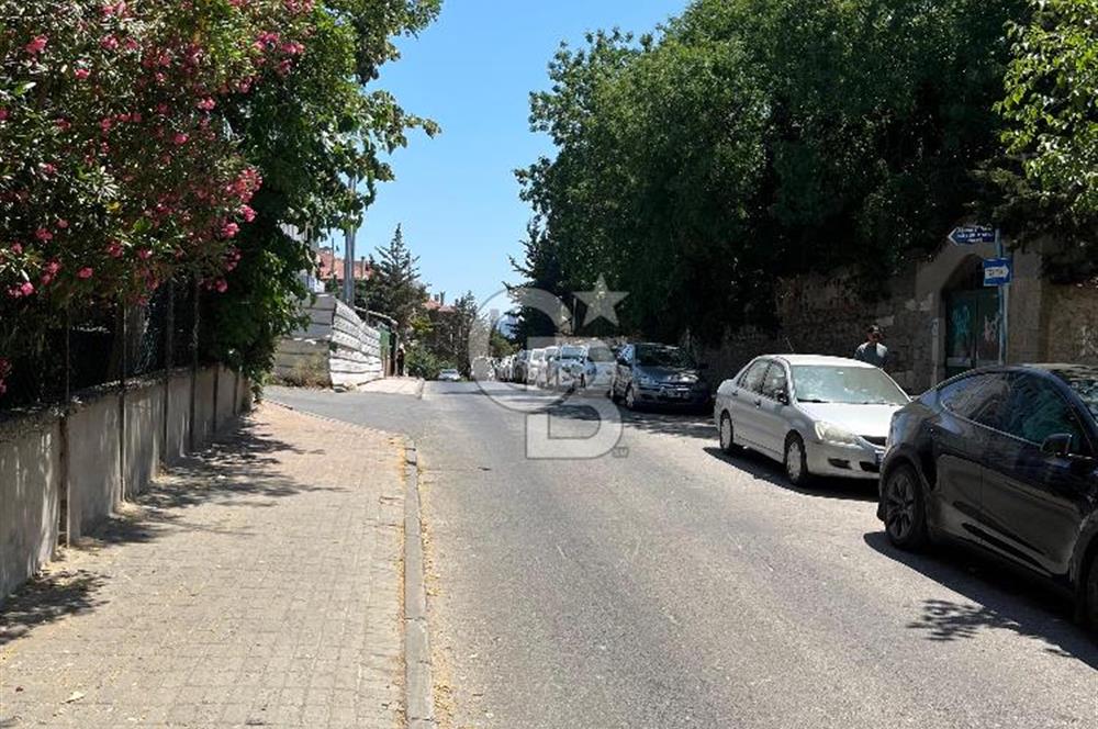 ACIBADEM ZEAMET SOKAKTA SATILIK YATIRIMA UYGUN 3+1 DAİRE