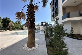 ATAKUM ÇAKIRLAR ANAYOLA CEPHE HAVUZLU SİTE İÇİ 1+1 SATILIK DAİRE