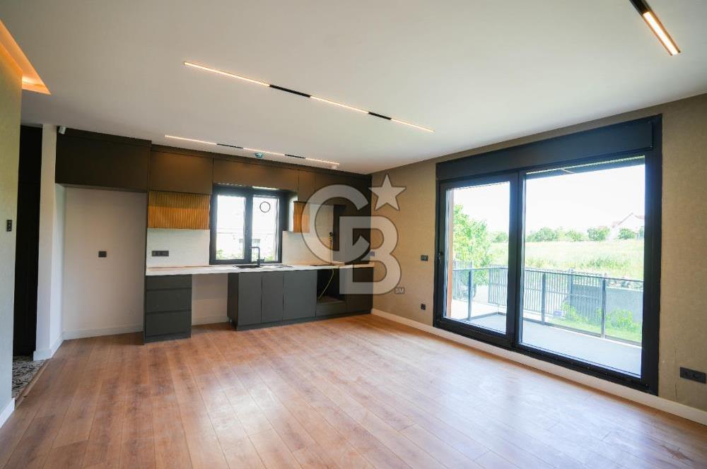 BEYLİKDÜZÜ GÜRPINARDA SATILIK IKIZ VILLA