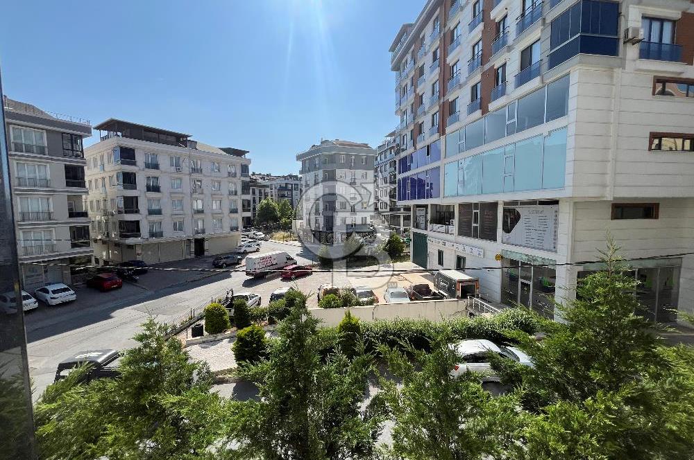 BEYLİKDÜZÜ KAVAKLI MERKEZ SATILIK 3+1 DAİRE