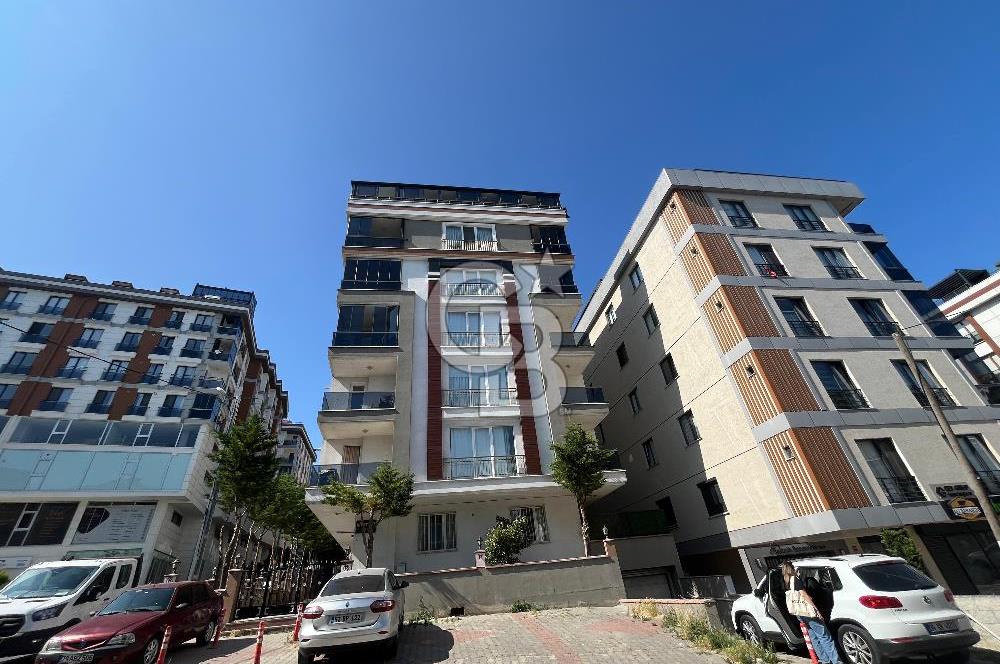 BEYLİKDÜZÜ KAVAKLI MERKEZ SATILIK 3+1 DAİRE