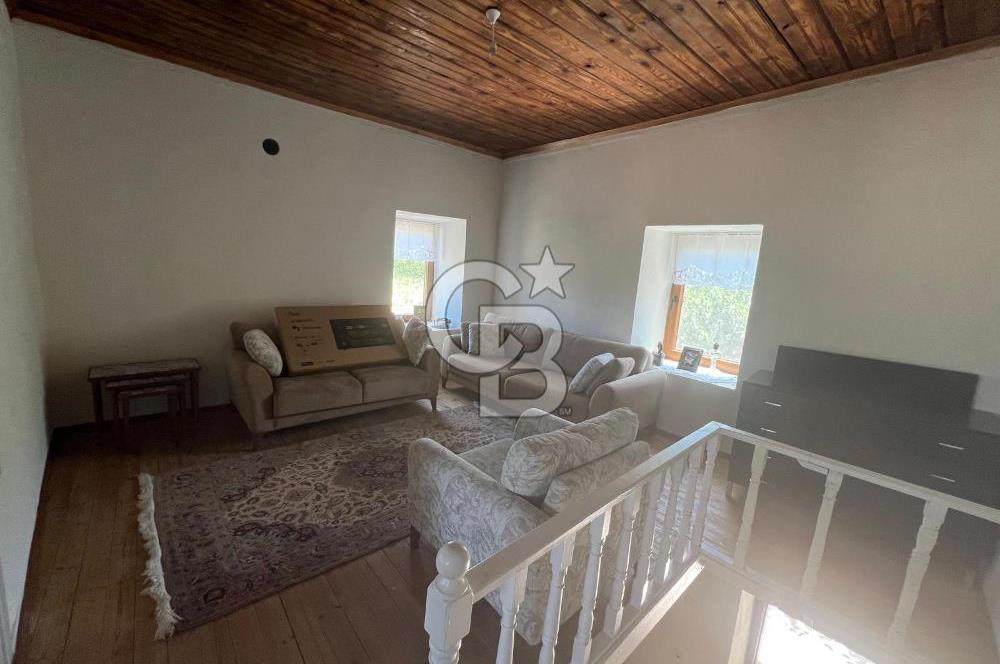 Foça Hacıveli Mah. Kiralık 2+1 Müstakil Ev