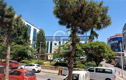 ÇAYIROVA BEL.KARŞISINDA EŞYALI,TABELA DEĞERİ YÜKSEK KİRALIK OFİS