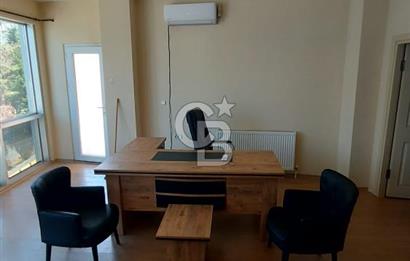ÇAYIROVA BEL.KARŞISINDA EŞYALI,TABELA DEĞERİ YÜKSEK KİRALIK OFİS