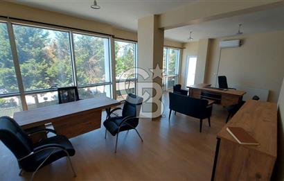 ÇAYIROVA BEL.KARŞISINDA EŞYALI,TABELA DEĞERİ YÜKSEK KİRALIK OFİS