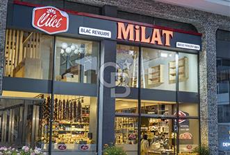 CB SE7EN'DAN DEMİR COUNTRY SİTESİNDE 3 KATLI KURUYEMİŞCİ & CAFE