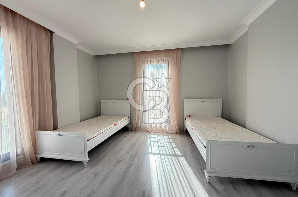 DENİZ MANZARALI, GENİŞ TERASLI İKİZ VİLLA 480M2 NET KULLANIM