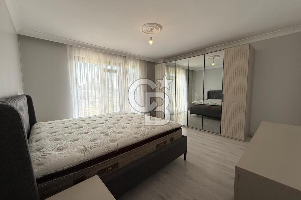 DENİZ MANZARALI, GENİŞ TERASLI İKİZ VİLLA 480M2 NET KULLANIM