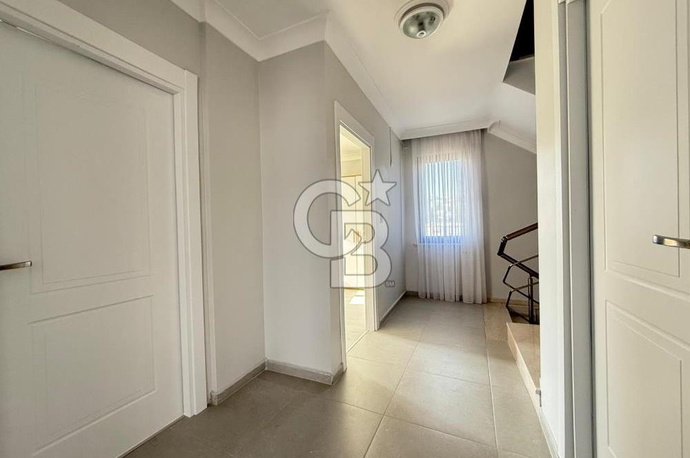 DENİZ MANZARALI, GENİŞ TERASLI İKİZ VİLLA 480M2 NET KULLANIM