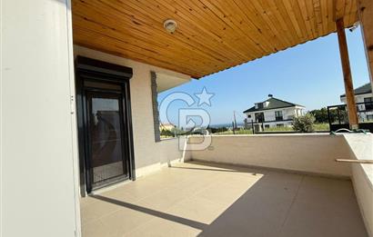 DENİZ MANZARALI, GENİŞ TERASLI İKİZ VİLLA 480M2 NET KULLANIM