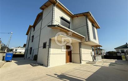 DENİZ MANZARALI, GENİŞ TERASLI İKİZ VİLLA 480M2 NET KULLANIM
