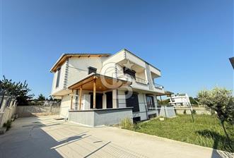 DENİZ MANZARALI, GENİŞ TERASLI İKİZ VİLLA 480M2 NET KULLANIM