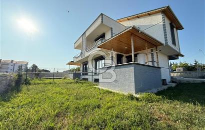 DENİZ MANZARALI, GENİŞ TERASLI İKİZ VİLLA 480M2 NET KULLANIM