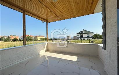 DENİZ MANZARALI, GENİŞ TERASLI İKİZ VİLLA 480M2 NET KULLANIM