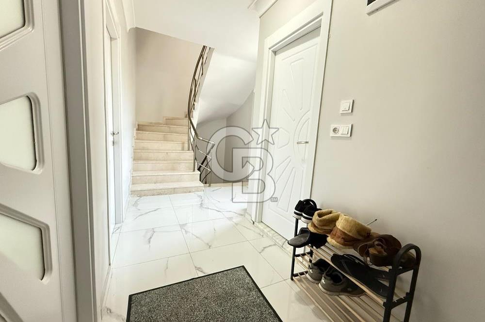 DENİZ MANZARALI, GENİŞ TERASLI İKİZ VİLLA 480M2 NET KULLANIM