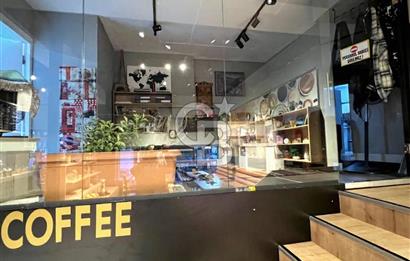 CB SE7EN'DAN DEMİR COUNTRY SİTESİNDE 3 KATLI KURUYEMİŞCİ & CAFE