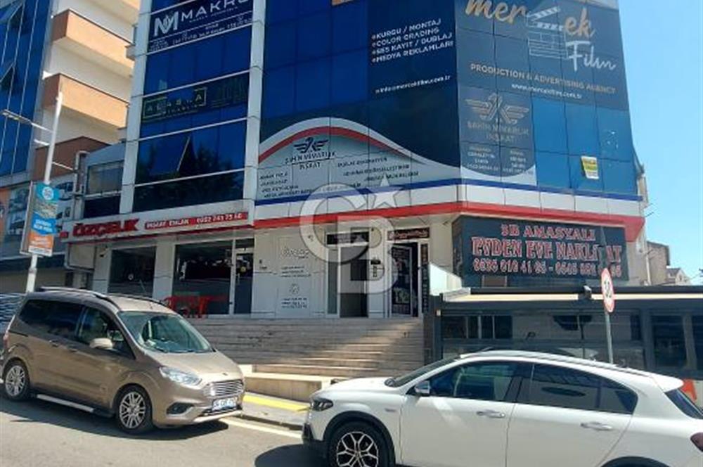 ÇAYIROVA BEL.KARŞISINDA EŞYALI,TABELA DEĞERİ YÜKSEK KİRALIK OFİS