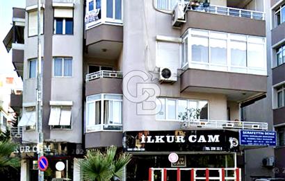 Narlıdere'de cadde üzerinde satılık 3+1 ara kat daire
