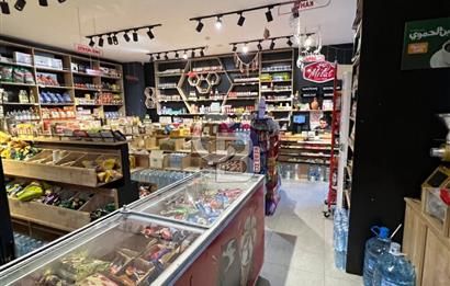 CB SE7EN'DAN DEMİR COUNTRY SİTESİNDE 3 KATLI KURUYEMİŞCİ & CAFE