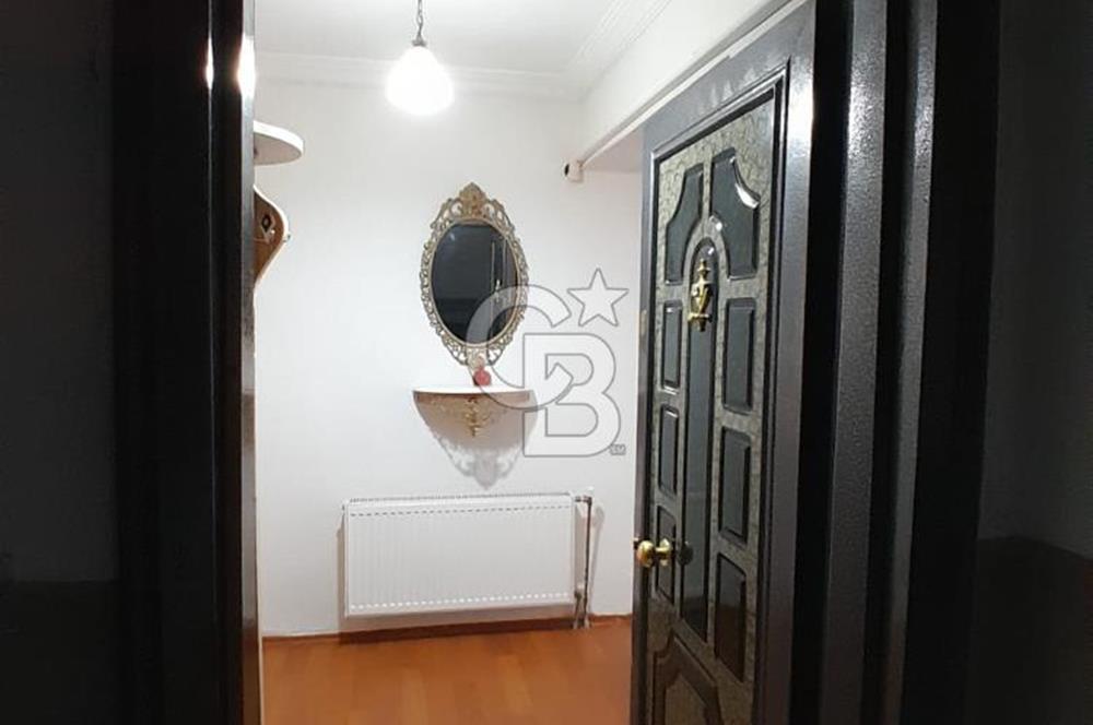 Lapseki Çardak'ta Cadde Üzeri Kısmi Eşyalı Geniş 2+1 Daire