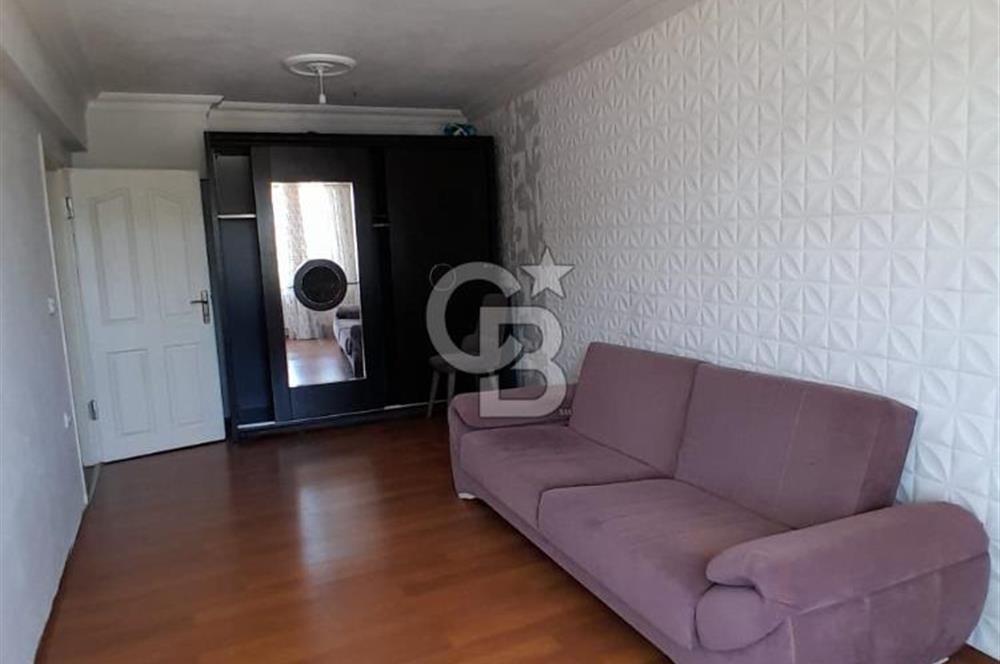 Lapseki Çardak'ta Cadde Üzeri Kısmi Eşyalı Geniş 2+1 Daire