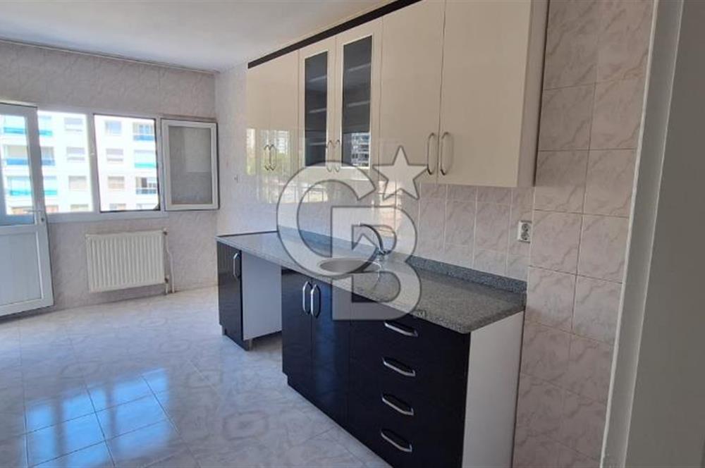 Narlıdere Ilıca Mahallesinde Geniş Tadilatlı Kiralık Daire