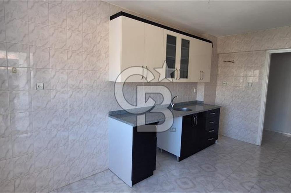 Narlıdere Ilıca Mahallesinde Geniş Tadilatlı Kiralık Daire